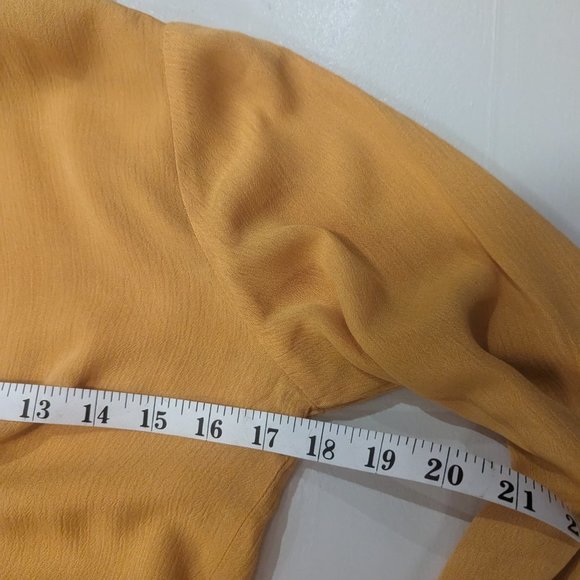 NWT Missguided Cropped Front-Tie blouse in Mustard Color - Picture 5 of 8